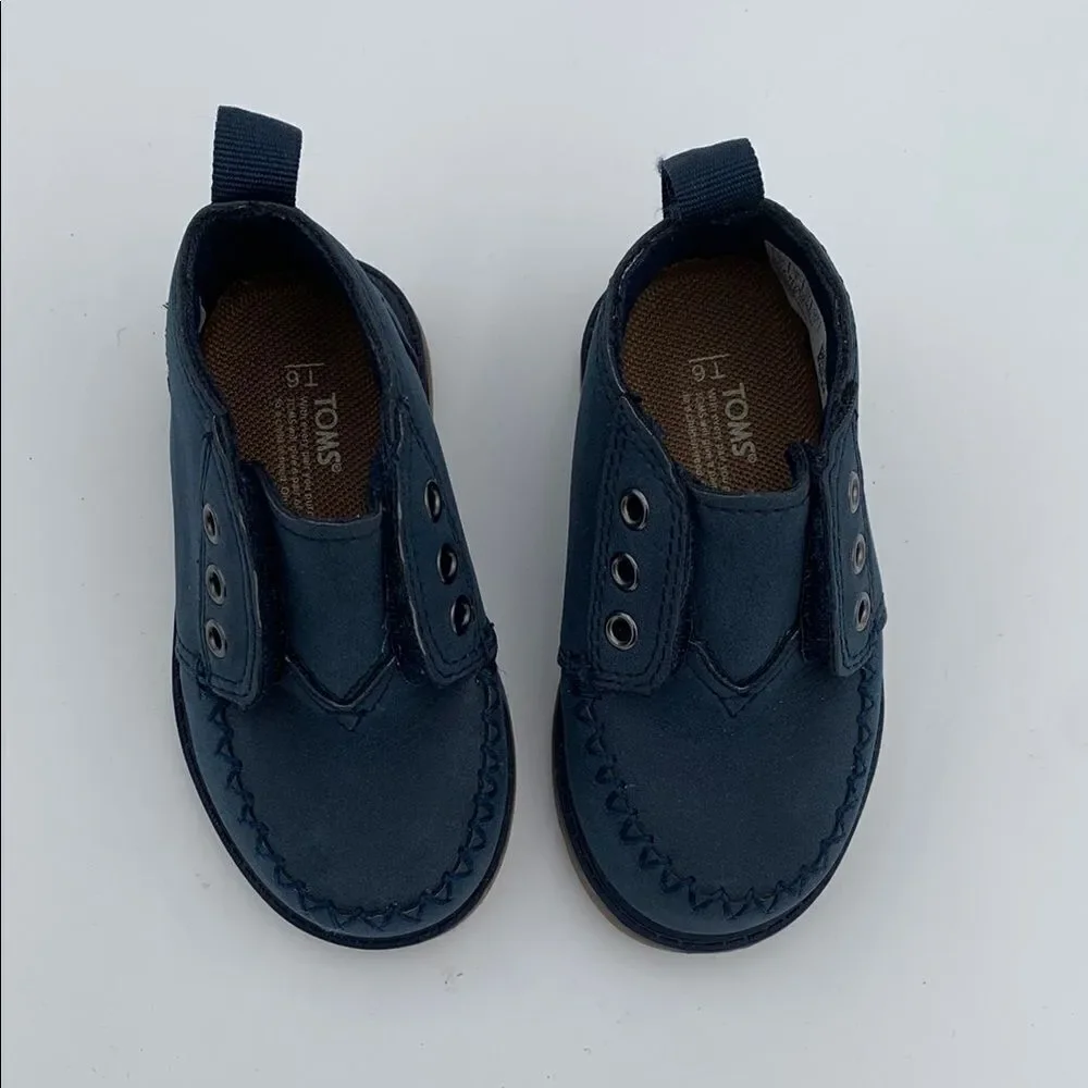 Toms Blue Moccasins with Suede Texture chukka boots size 6 toddler nwot